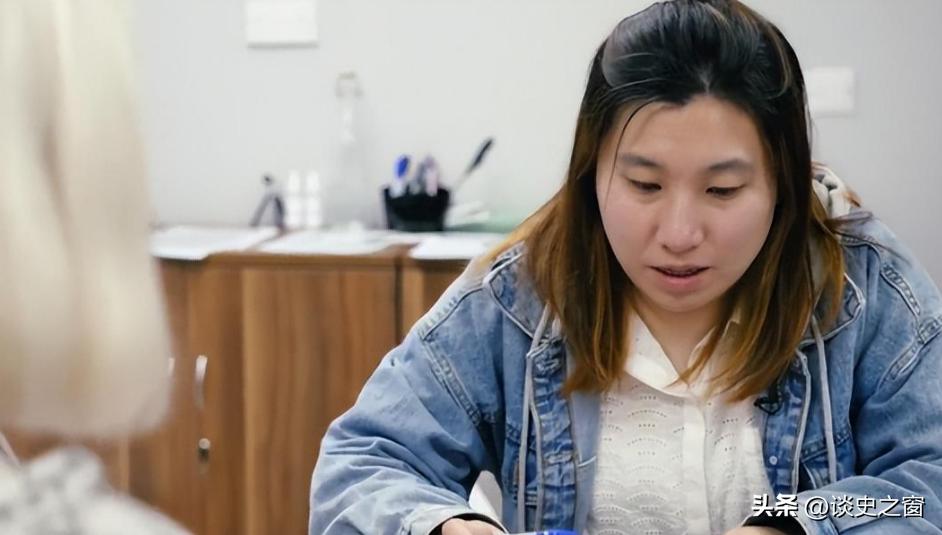 香港夫妻月入6万却要移民,香港夫妇移居英国后离婚了没有