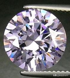 天然锆石有火彩吗,真正的天然红锆石长什么样