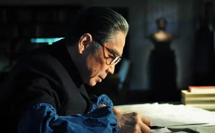 民国第一帅“周恩来”别硬演，有人尴尬凑数，有人爷青回