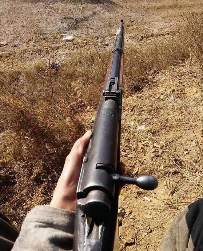 三八大盖步枪子弹能打穿盔甲吗,三八大盖和现代步枪哪个威力大