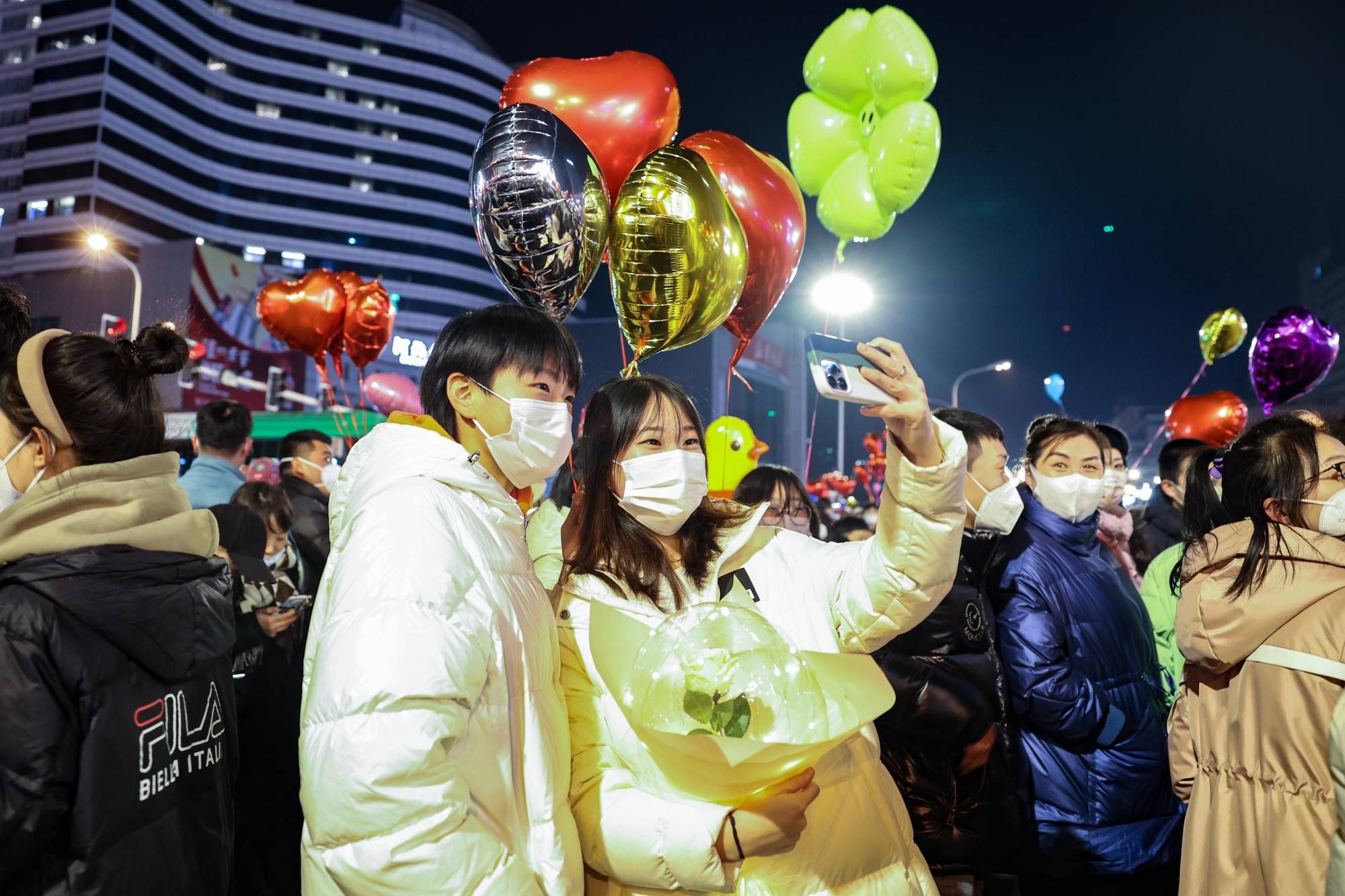 烟花是人们对美好生活的向往,烟花是对美好生活的向往