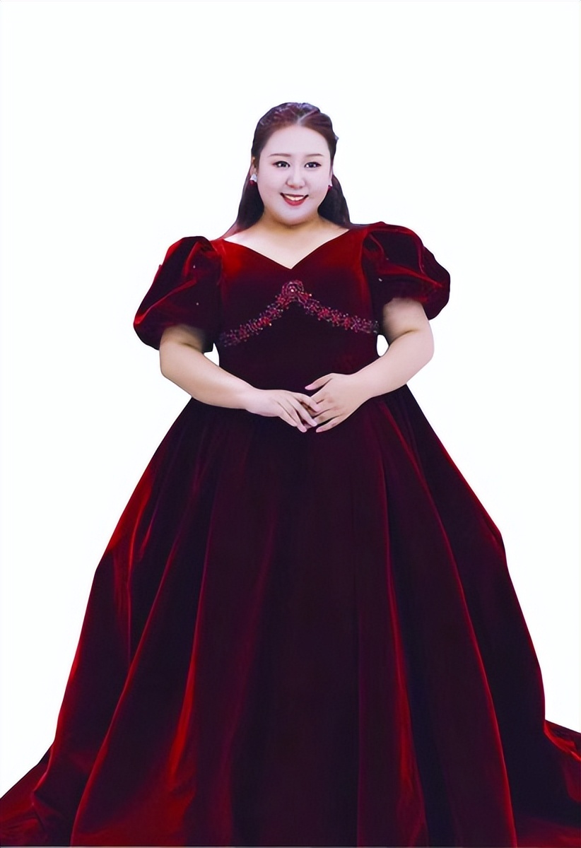 沈阳90后“大码”女孩的模特路：体重200斤，曾为如潮恶评痛苦，如今不觉得胖就比别人差