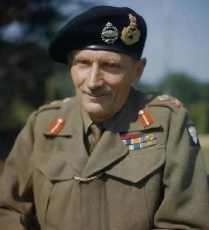 蒙哥马利参观延安澡堂,蒙哥马利参观中国军营