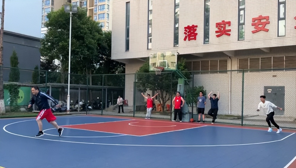 商洛联通公司：以文体促文化以“五心”促凝聚