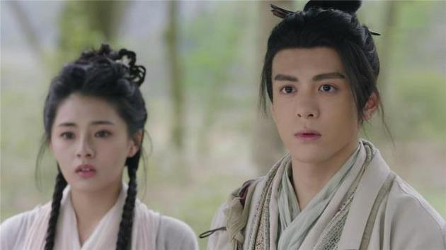 和郭富城传过绯闻，演过《美人鱼》，她还是陈钰琪版《倚天》小昭