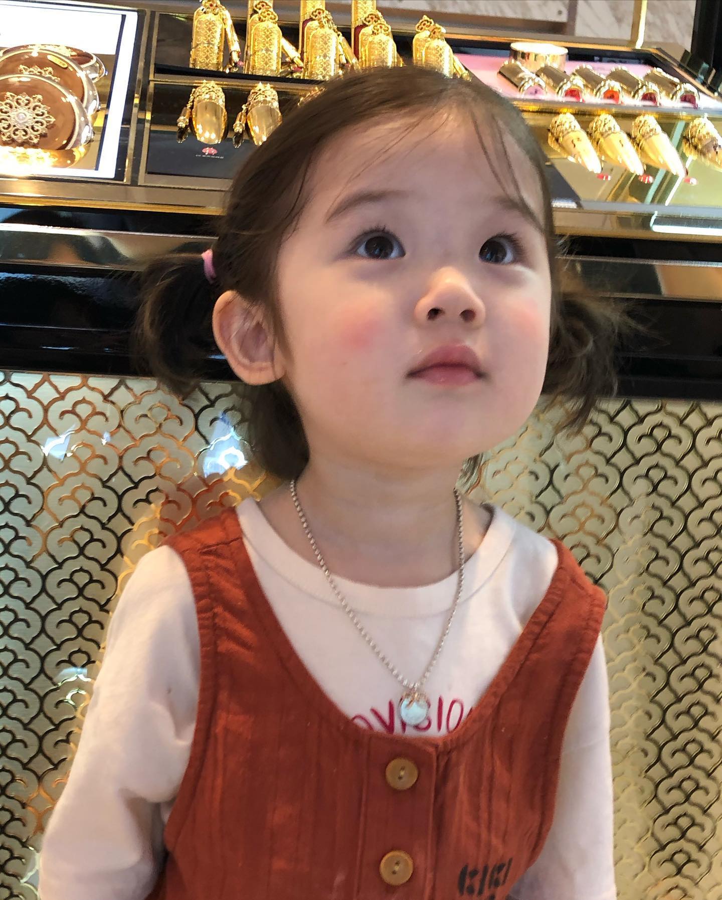 最近超火的可爱小女孩表情包,小女孩可爱萌表情包