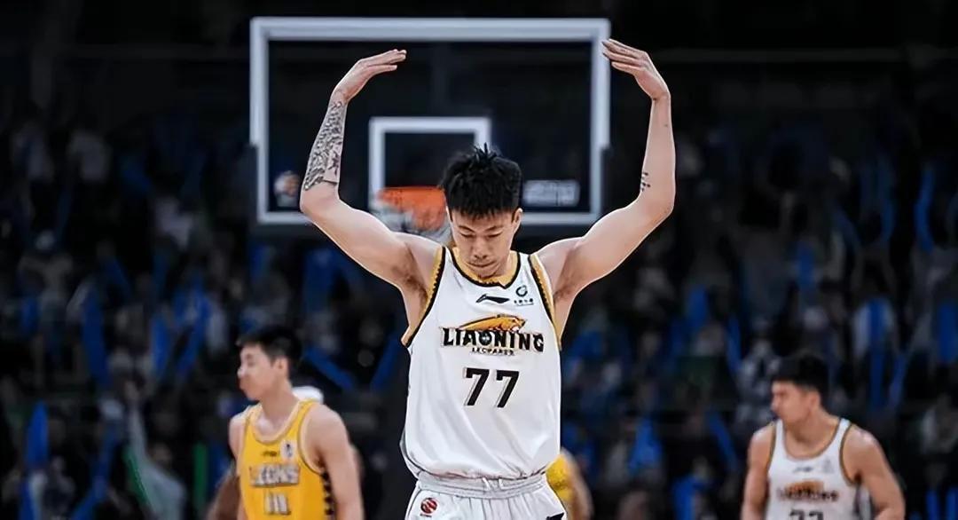 赵继伟郭艾伦辽宁男篮,郭艾伦对广厦受伤离场