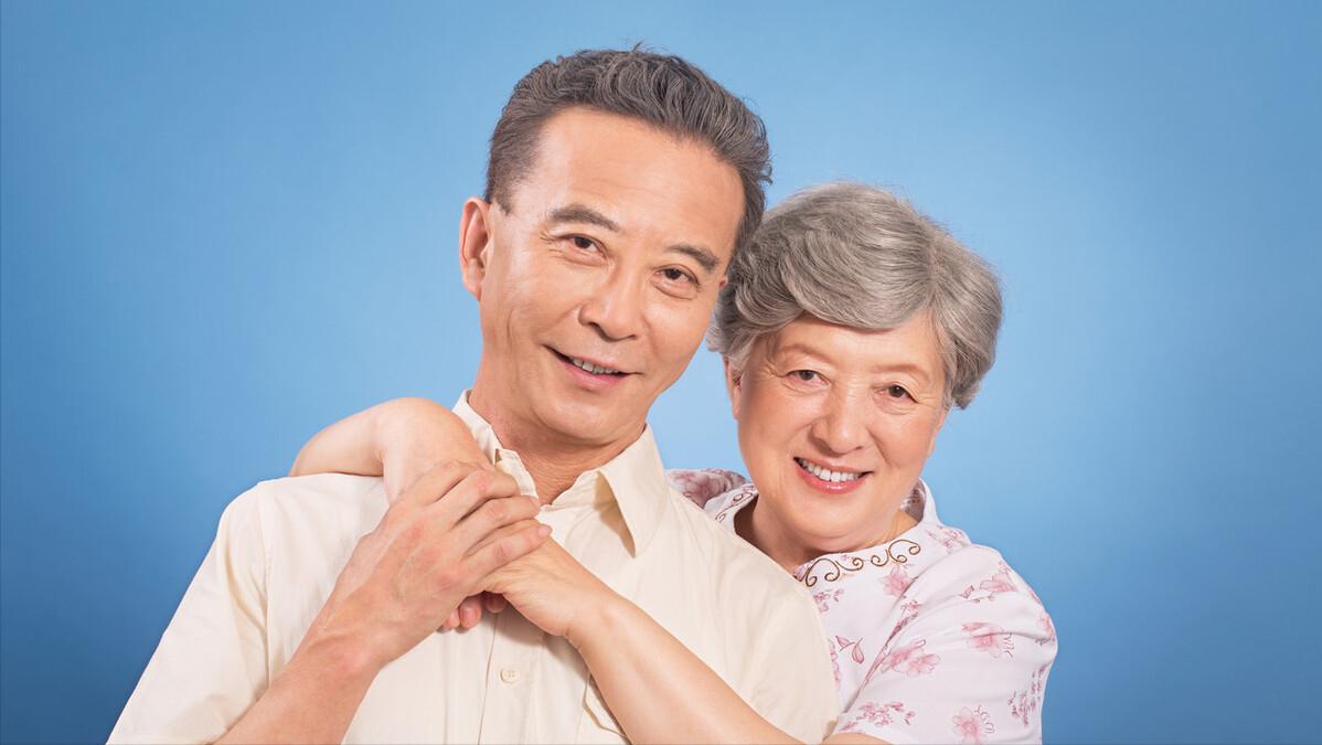 老人不能自理时如何养老好,三位老人的三种全新养老方式