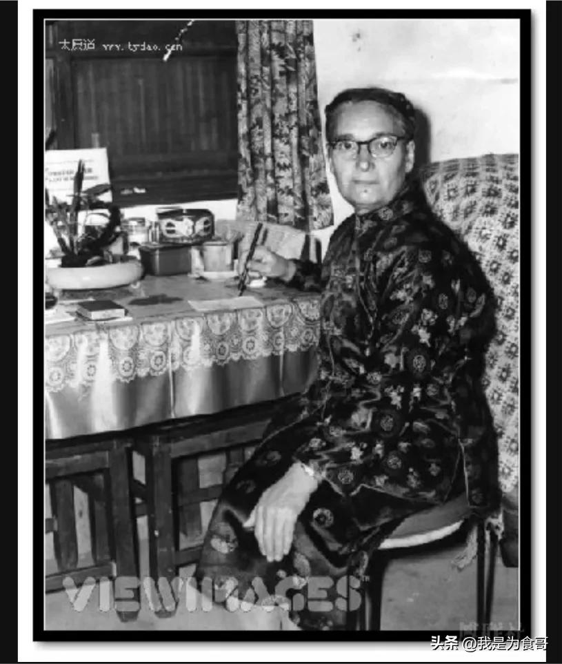 英国小女子,身高1米45英国女孩