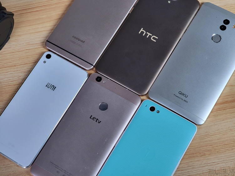 我们测了6台五年前的手机，发现了一些规律