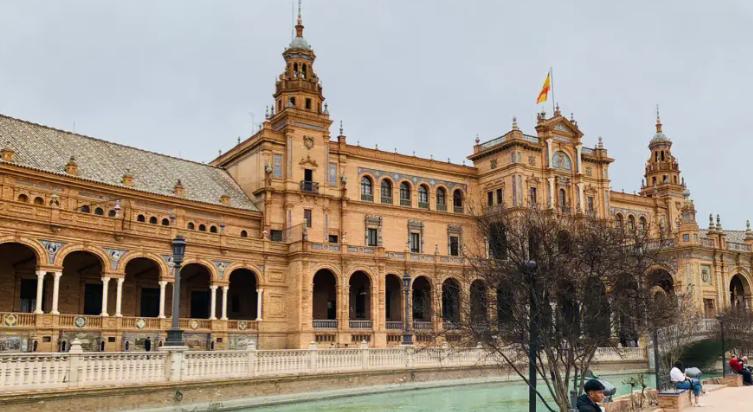 西班牙的建筑和葡萄牙的建筑,西班牙的著名建筑是什么