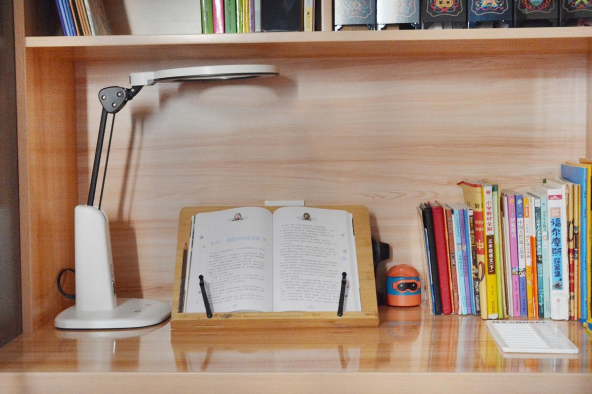 独家NIR红光技术，真正的护眼灯，爱德华医生天使之光2亲测