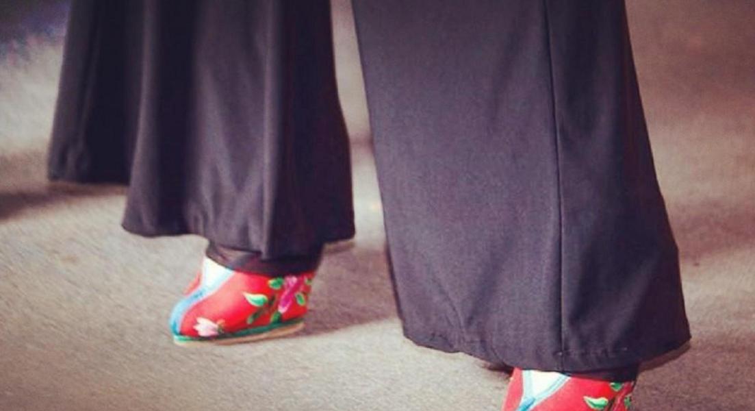 古人为什么追求小脚,小脚那么丑为什么古人喜欢