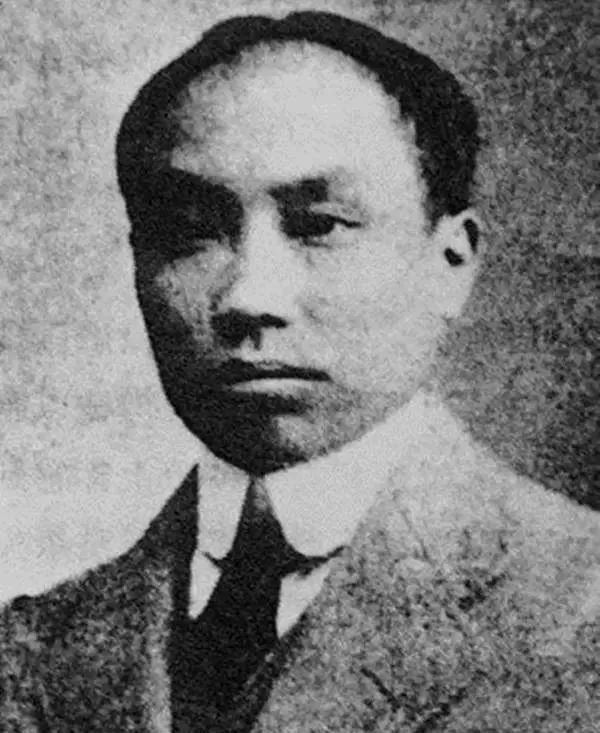 现代五四青年典型人物及其事迹,五四时期的青年人物典型事迹