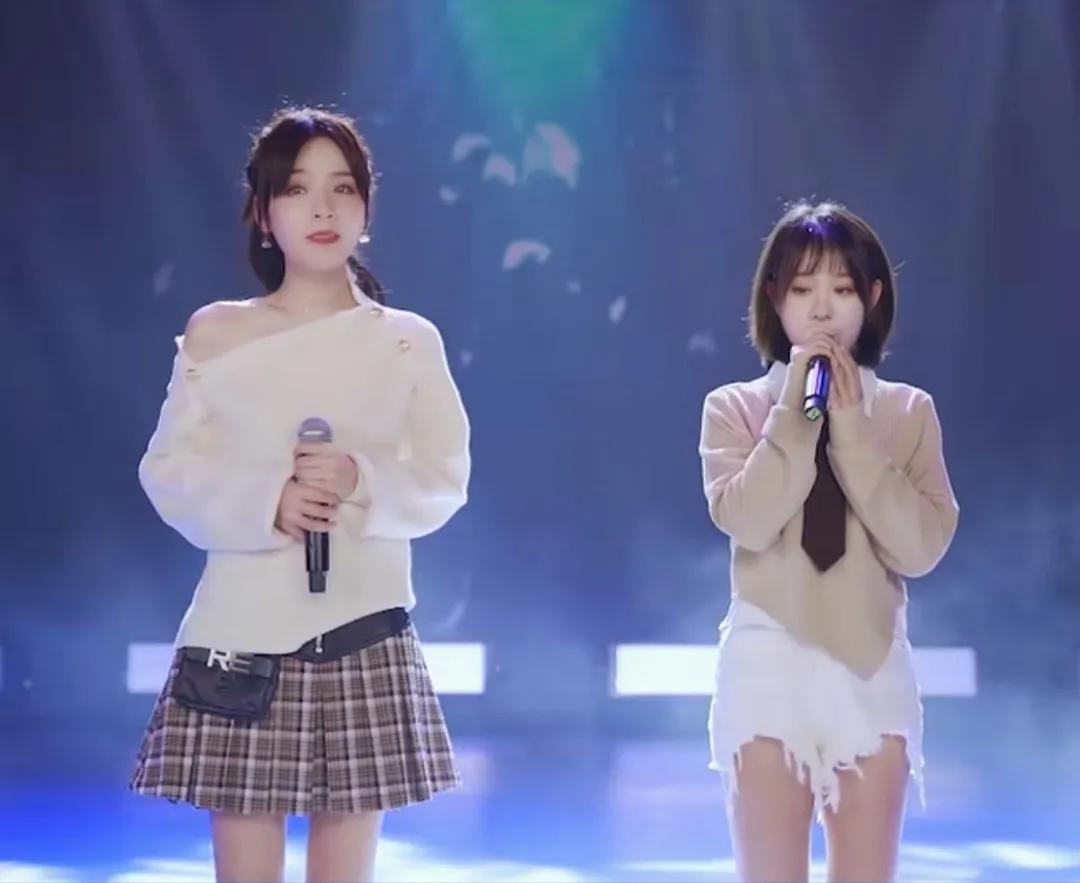 抖音网红歌手戴羽彤,抖音唱歌网红最火前十名歌手