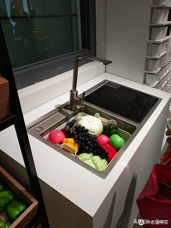 暴走两万步！海量图片带你游览2017年AWE家电展