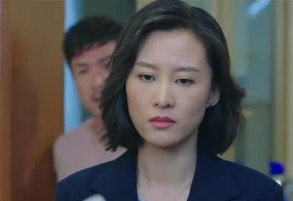 丈夫和表妹青梅竹马，她离婚后住进我家，老公态度模糊从此不安宁