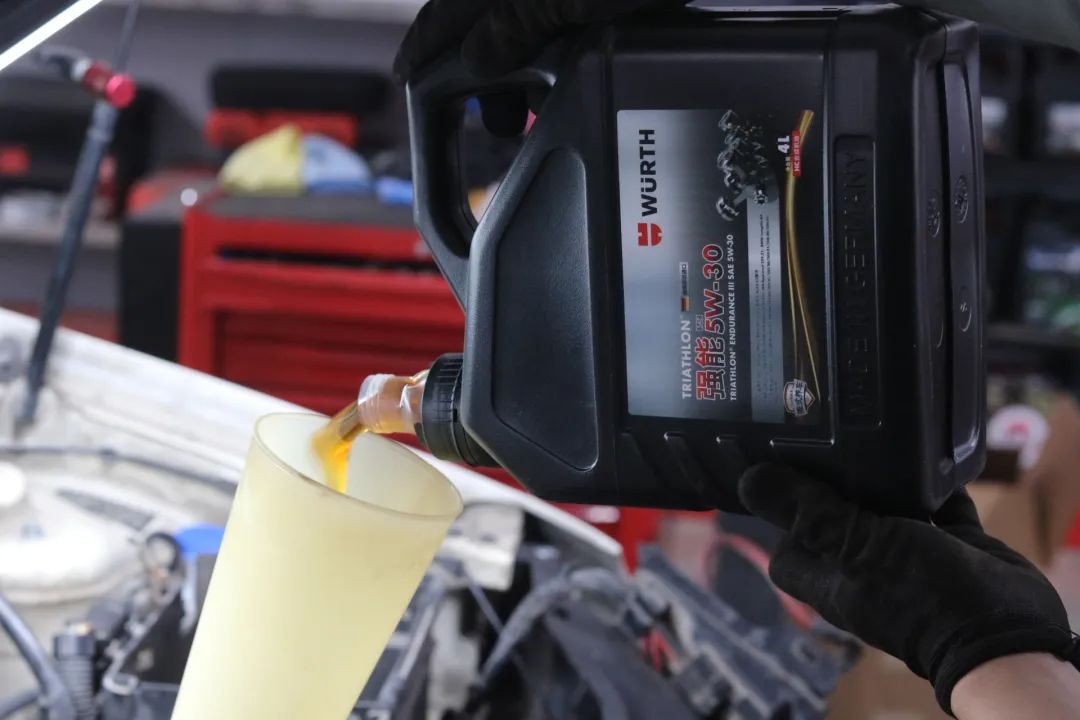 老款大众polo拆解内饰全过程,旧polo翻新视频