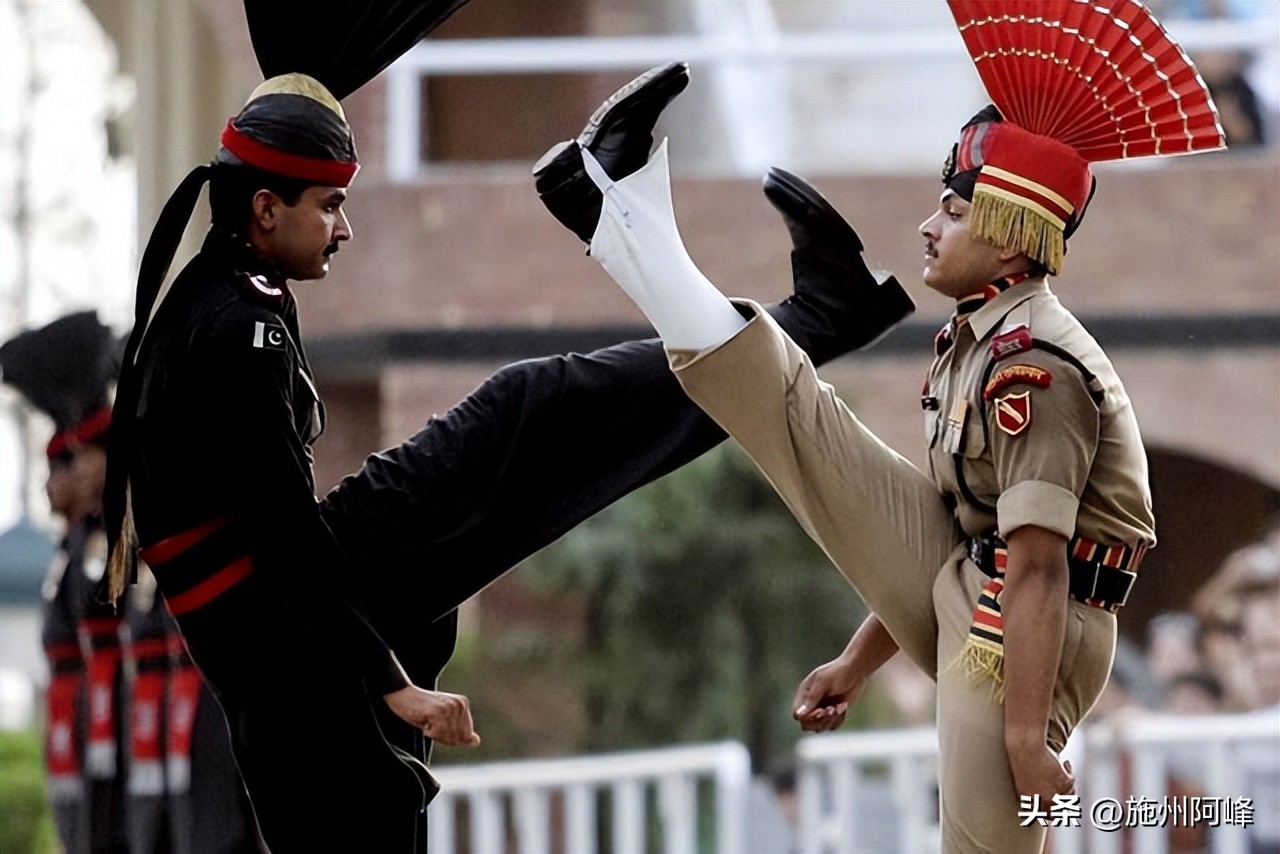 巴基斯坦是从印度独立出去的吗,巴基斯坦怎么从印度独立出去的