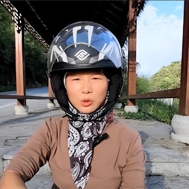 妈妈你在哪儿？山东女子千里走单骑，一别32年母女终再聚首