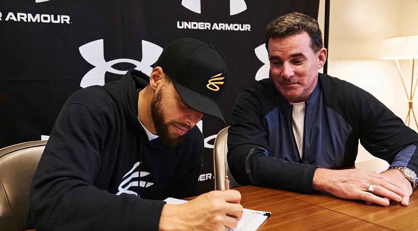 库里为什么要和安德玛合作,2017年库里续约安德玛