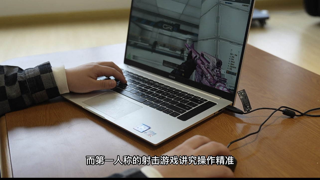 鼠标怎么样快速滑动,鼠标怎么要按住才能上下滑动