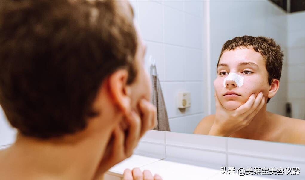 鼻子两侧毛孔粗大怎么解决,鼻子两边毛孔粗大怎么改善