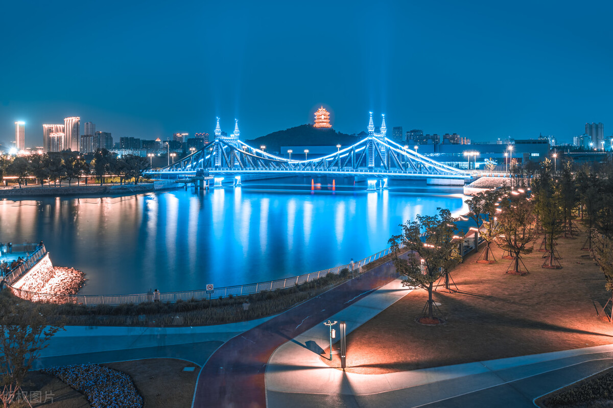 江阴长江公路大桥施工动画演示,江阴长江公路大桥总投资多少亿