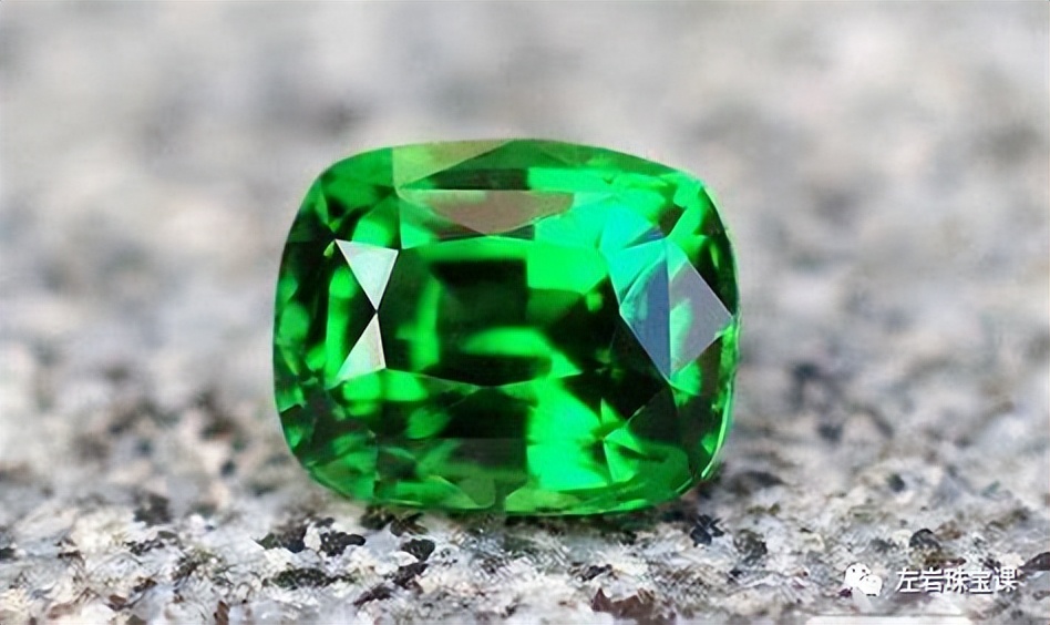 左岩:沙弗莱暴涨的原因,都在这儿了!看国际大牌的沙弗莱设计款