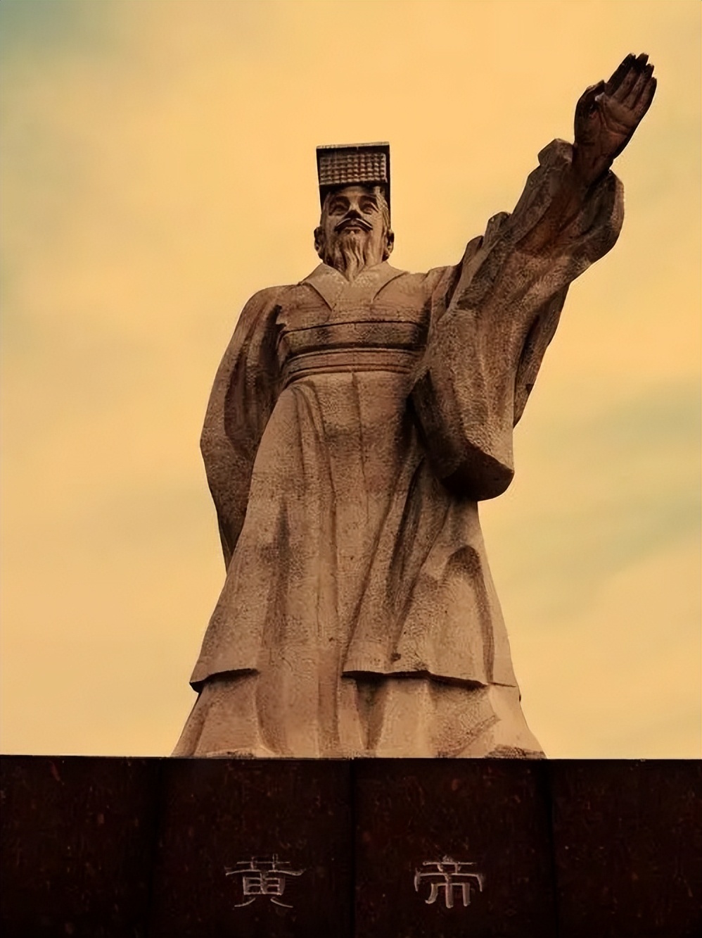 迷雾重重的古墓,迷雾中探寻千年古村落