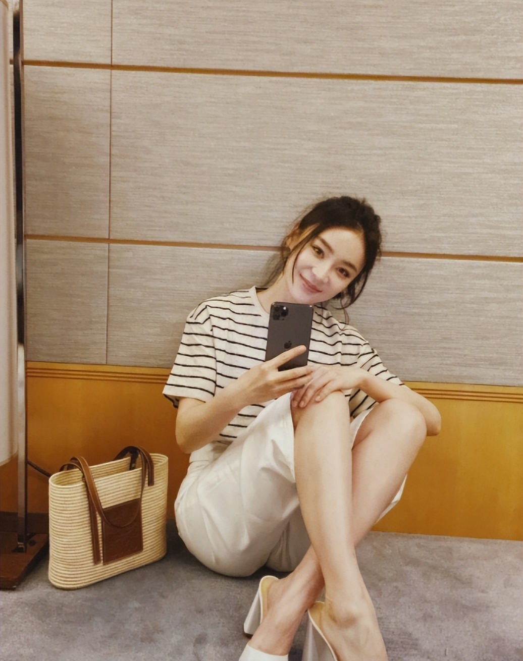 袁姗姗的一个小动作为自己反黑了,袁姗姗为什么可以洗白成功