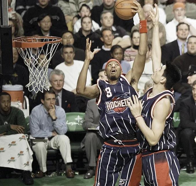 姚明格里芬对决,姚明队友名单