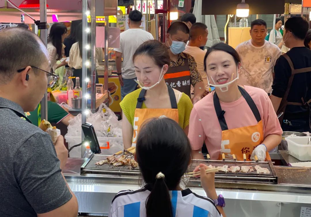 重庆夜市打卡点,重庆夜市民心佳园