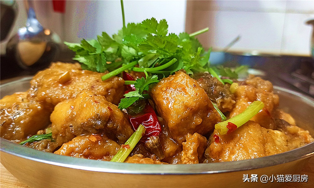 红烧草鱼最简单又好吃的做法,怎样红烧草鱼更美味