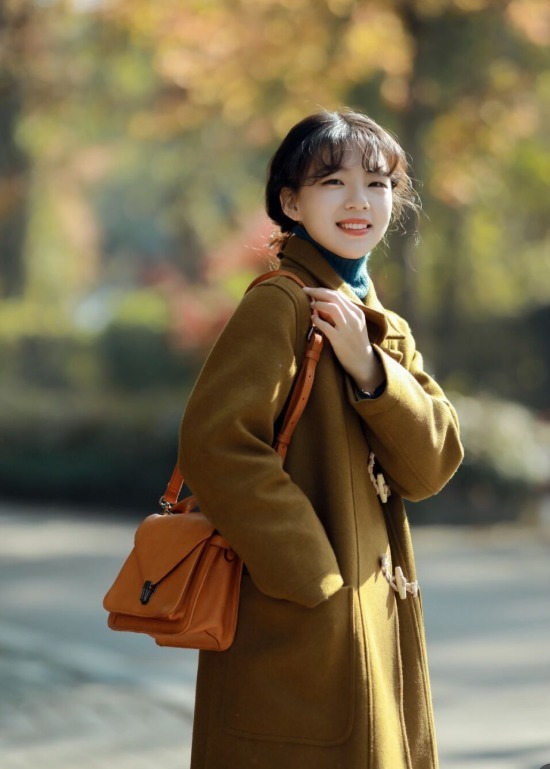 棕色大衣烂大街？学博主这样搭配，158cm也能穿出强大气场