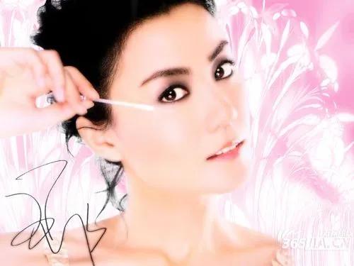 追女生要什么礼物才好呢,追女生时对方不接受你的礼物