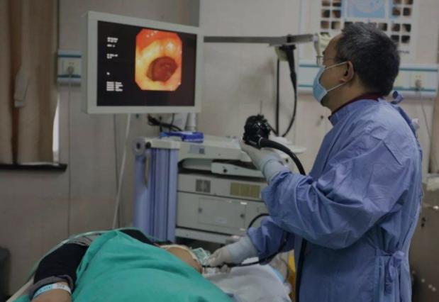 为什么不推荐年轻人做肠胃镜,做肠镜和胃镜对年轻人有什么伤害