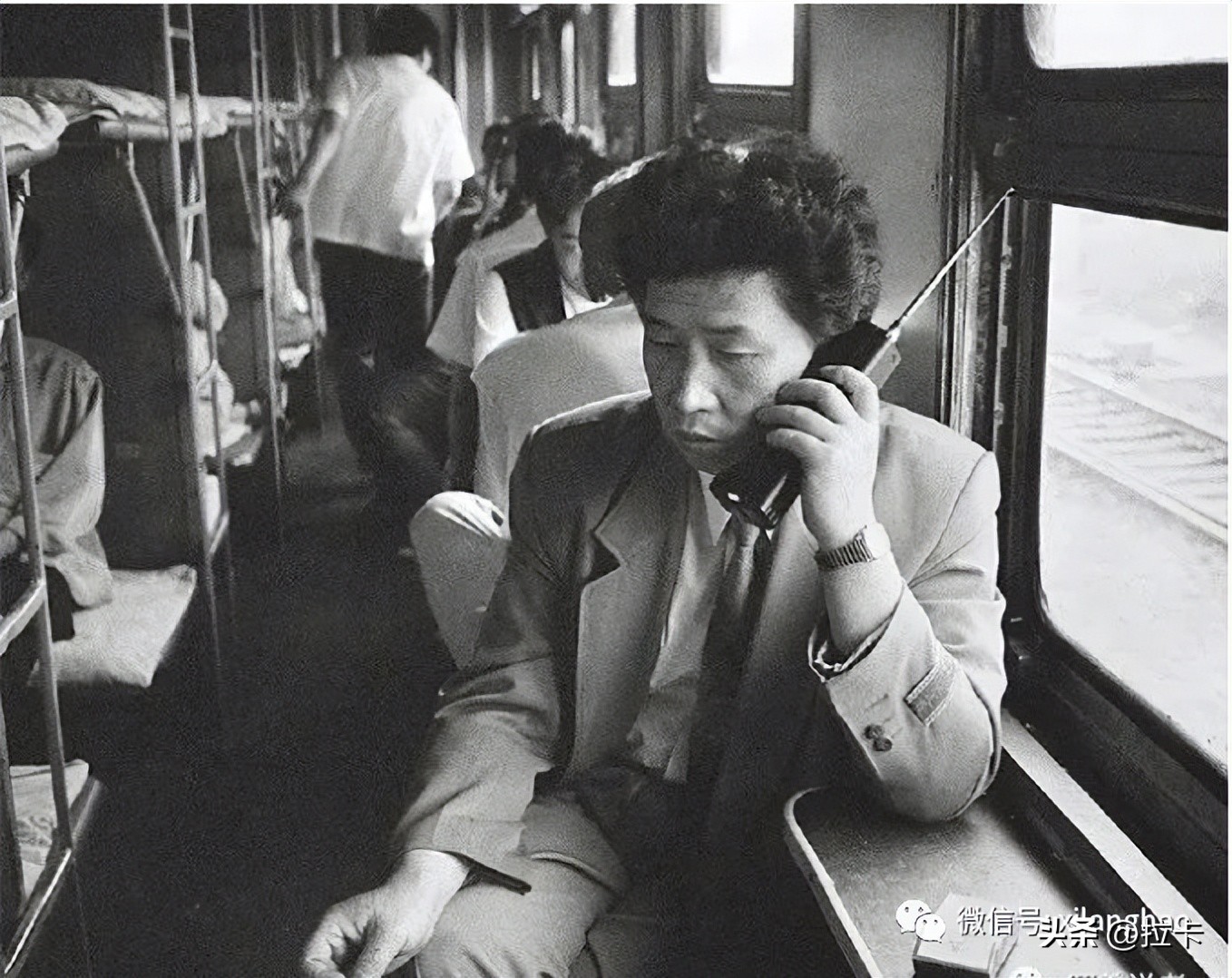 绿皮火车老照片,80年代绿皮火车里旧照片