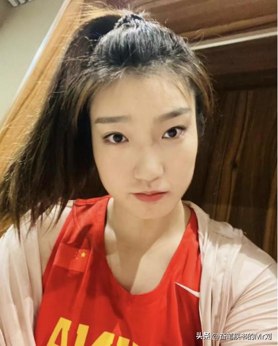 女篮李梦与领队张隆之间的关系,女篮前领队张隆被曝出轨
