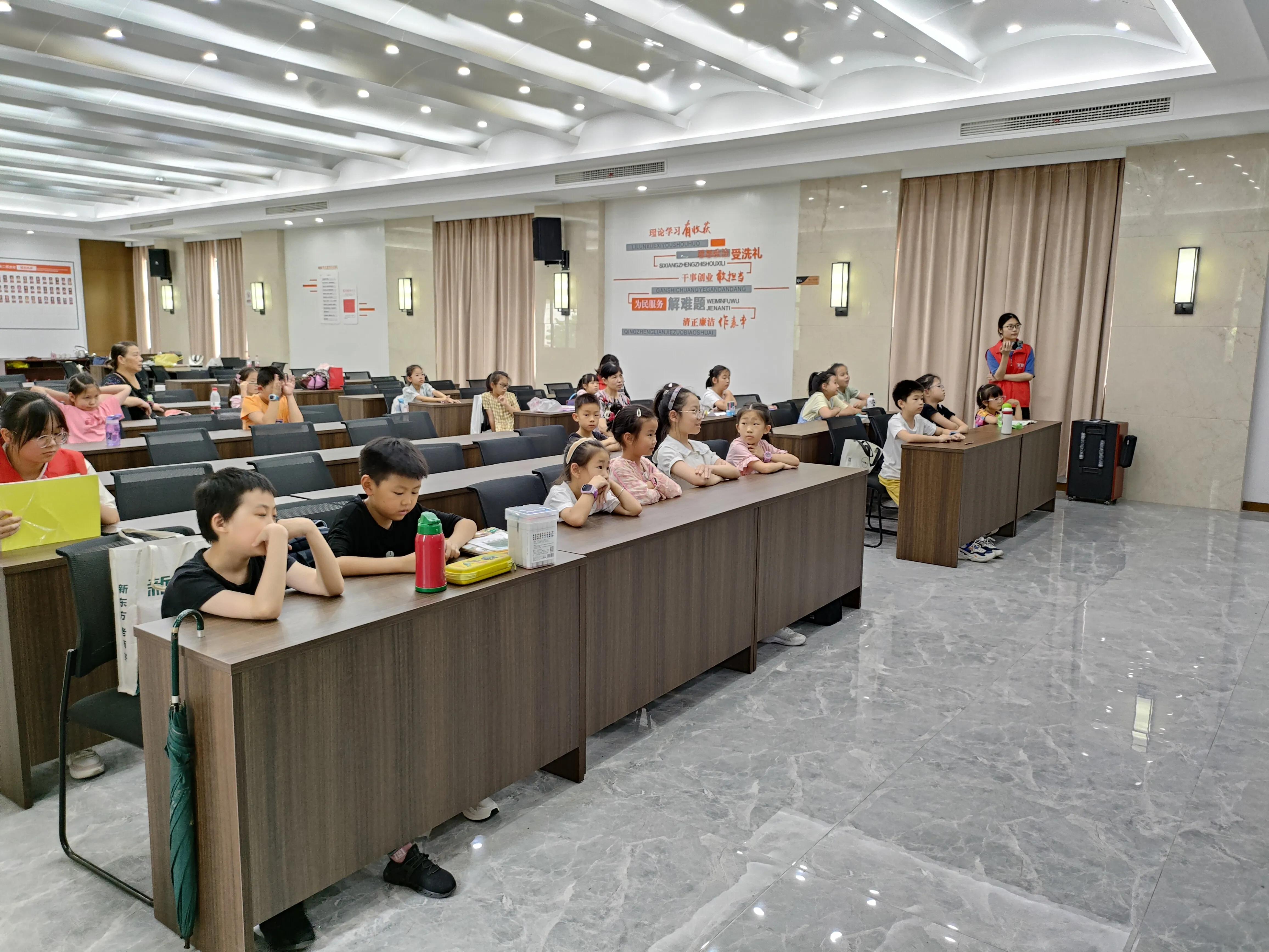 “智”作不倒翁，协作显乐趣