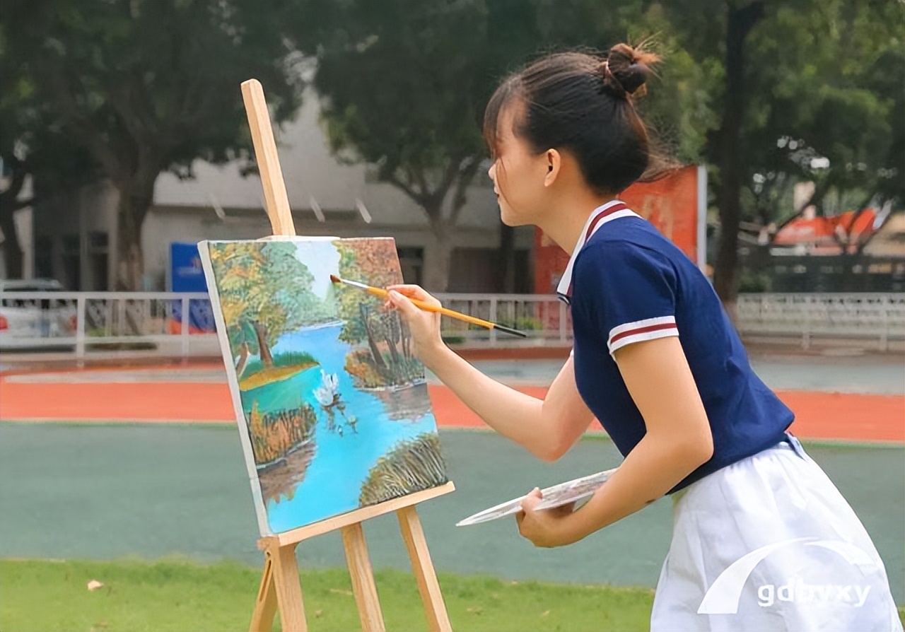 广州白云工商技师学院教你如何未毕业就先实现经济独立！