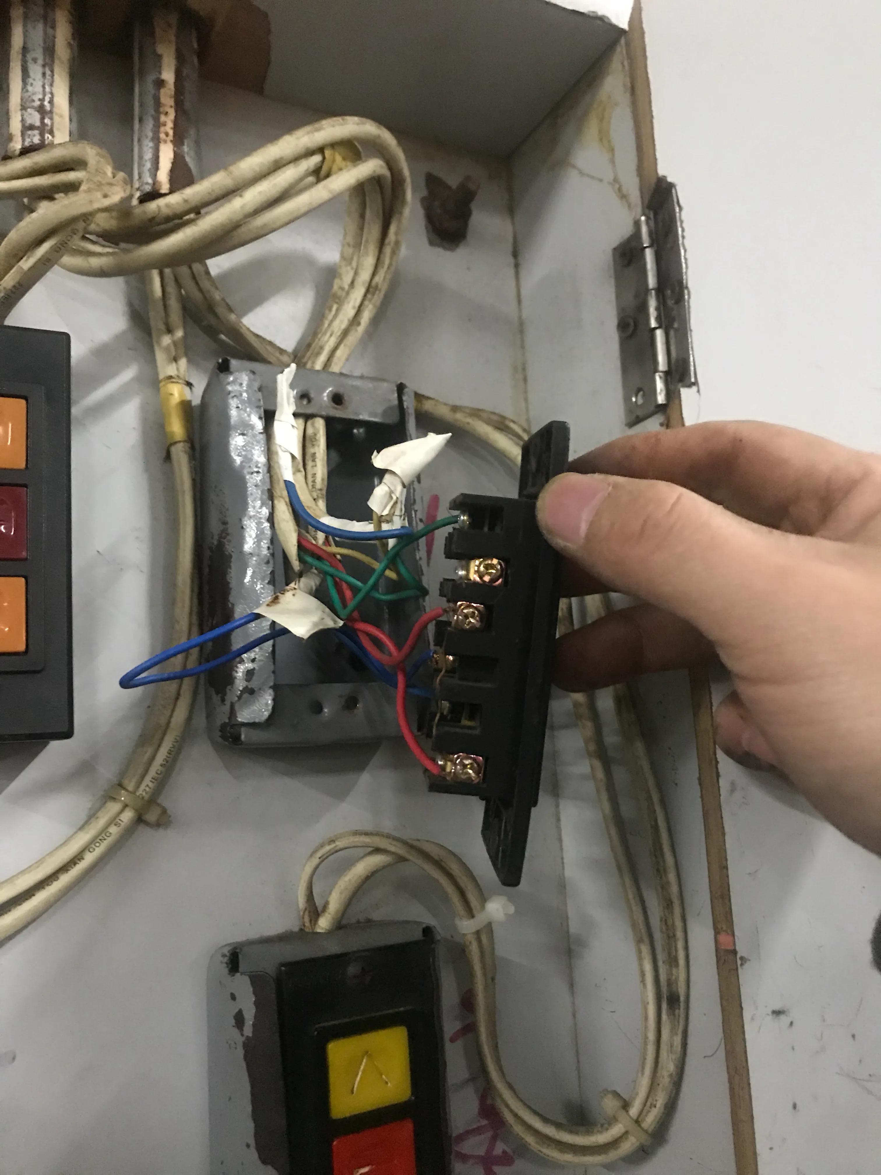 卷帘门限位维修,卷帘门遥控器线路