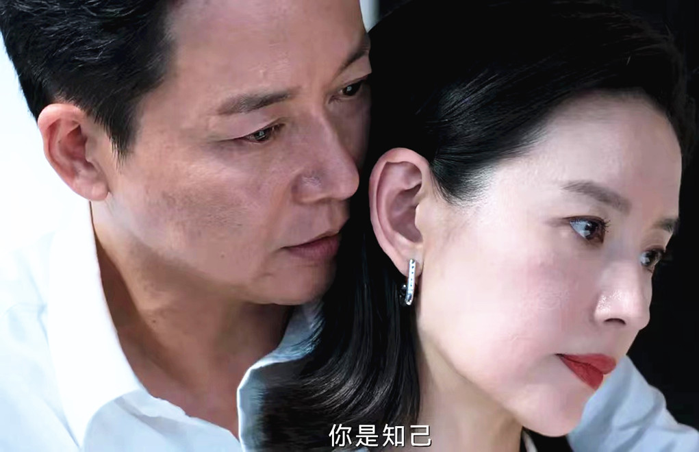 “渣男”刘奕君，这次被五个女人包围了