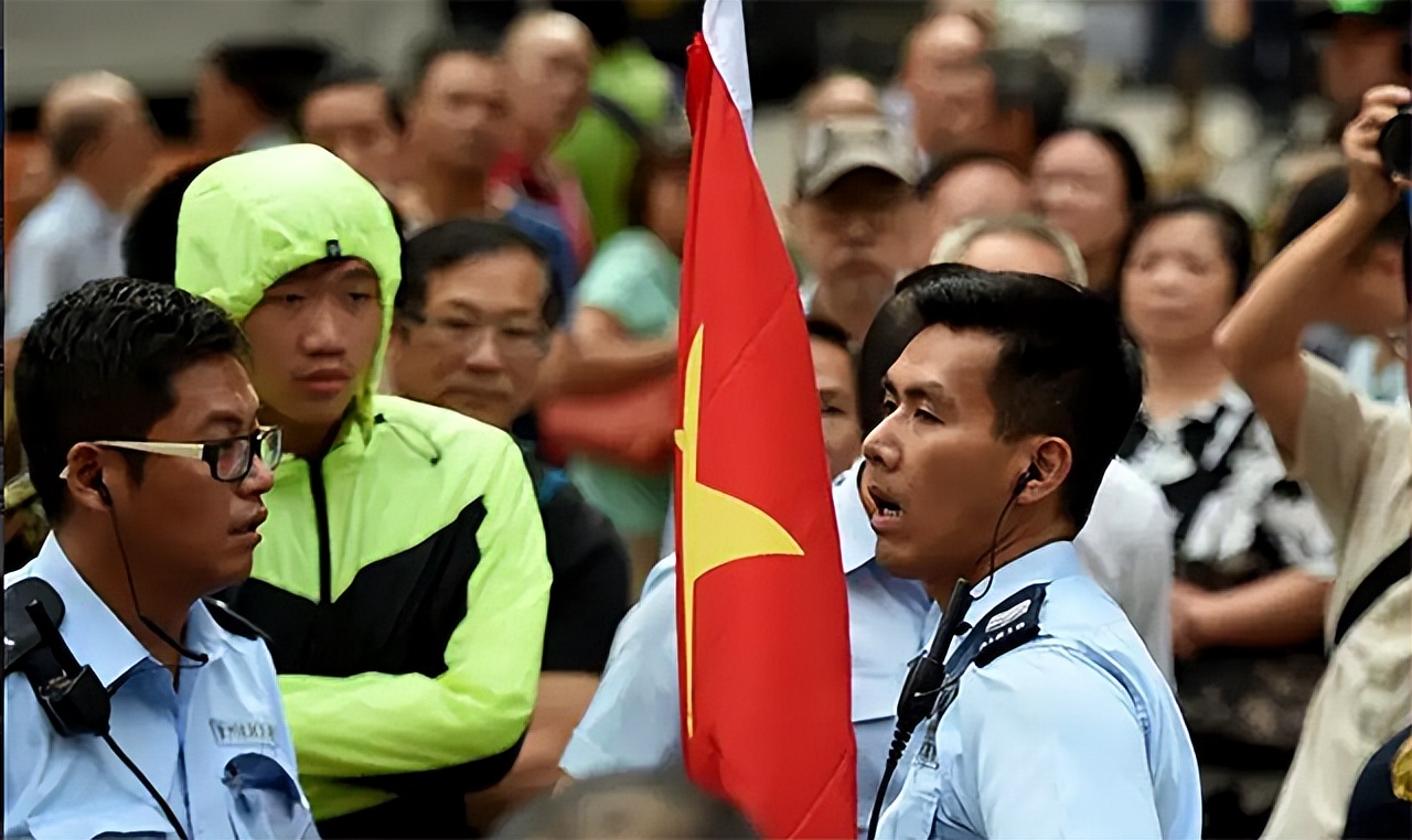 末代港督彭定康的最后一天,末代港督彭定康的三个女儿