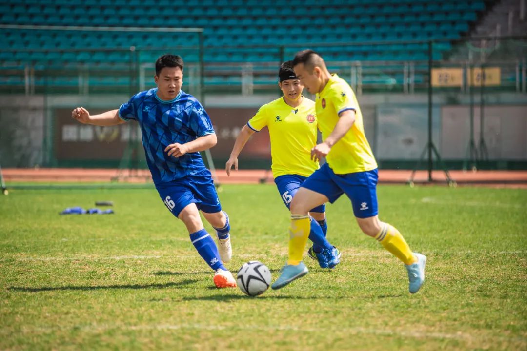 “蓝”骋绿茵“足”够精彩｜南京消防2023年“火焰蓝杯”五人制足球赛圆满落幕