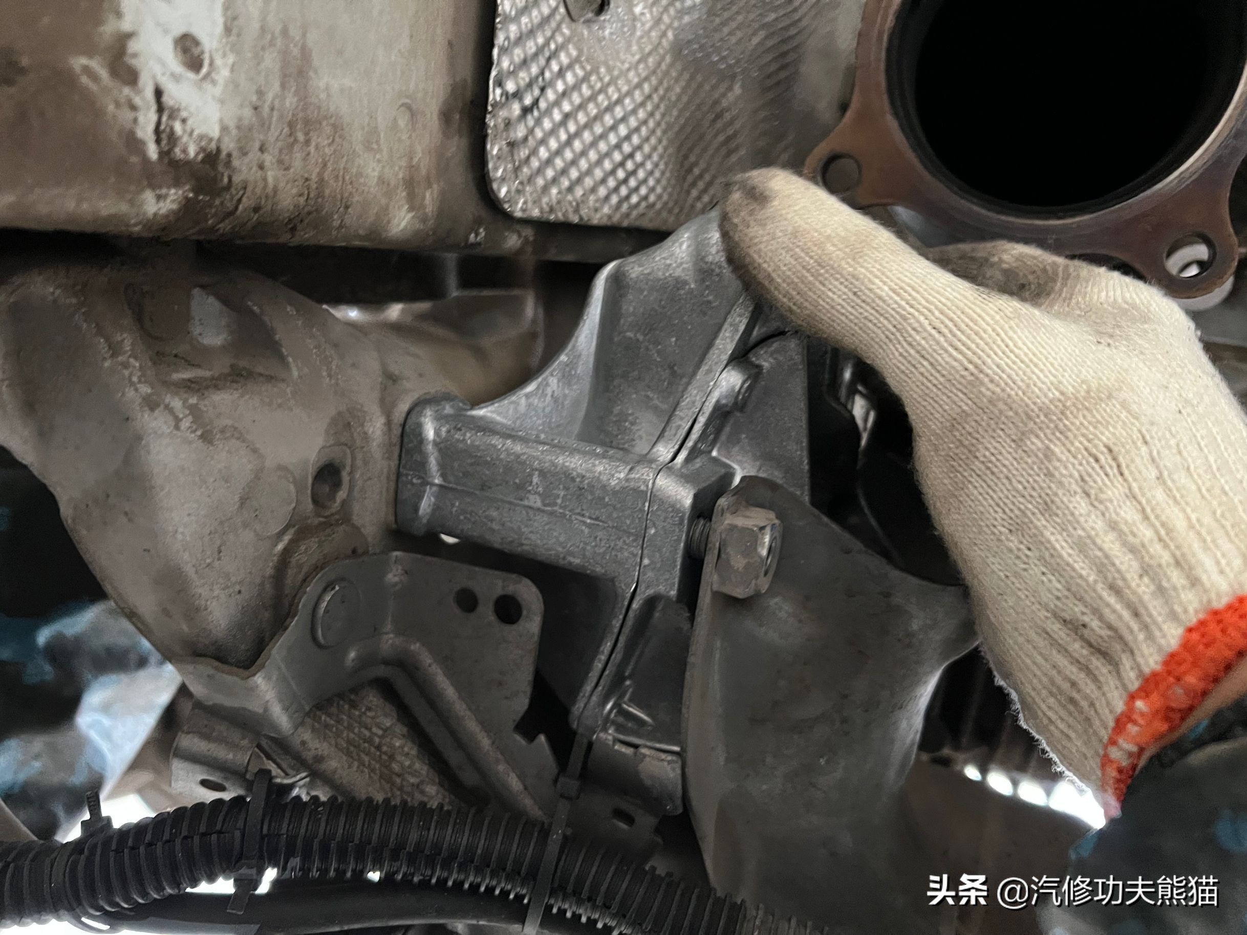 老车翻新修复奥迪a4,修复报废奥迪a4