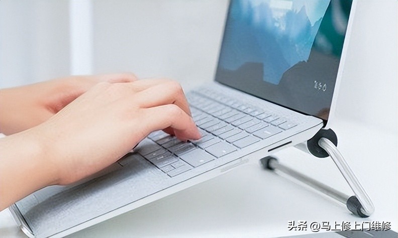 笔记本进水了一招教你解决,笔记本电脑进水开机滴滴响为什么