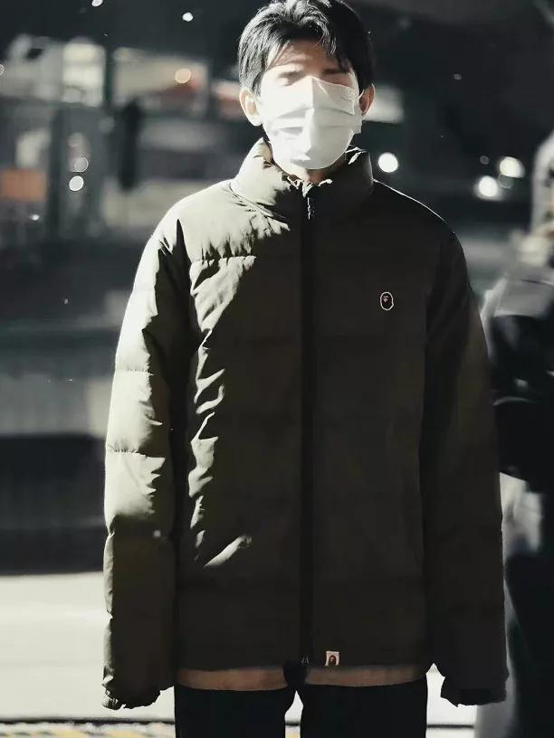 赵丽颖和张小斐同台穿的衣服,张小斐赵丽颖粉色大衣