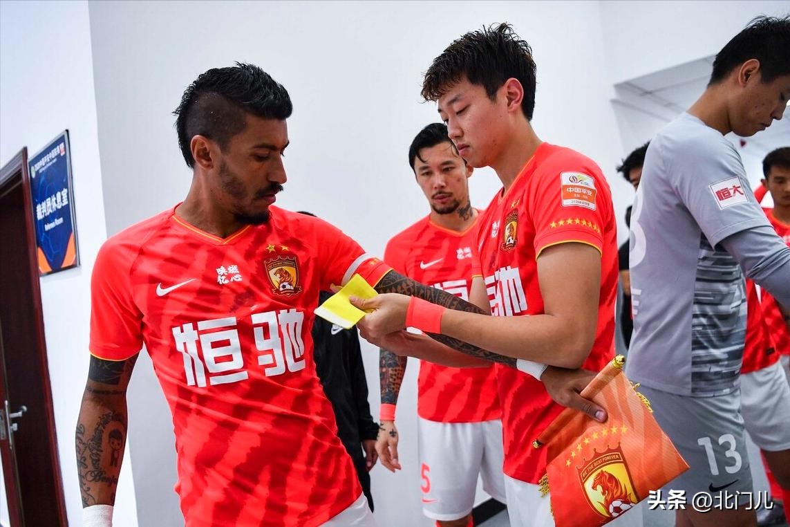 国足球员现状最新消息,曝国足球员暂缓回国
