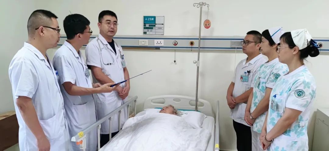 最美汉台人|李青：不忘初心践行誓言为患者提供最优质的医疗服务